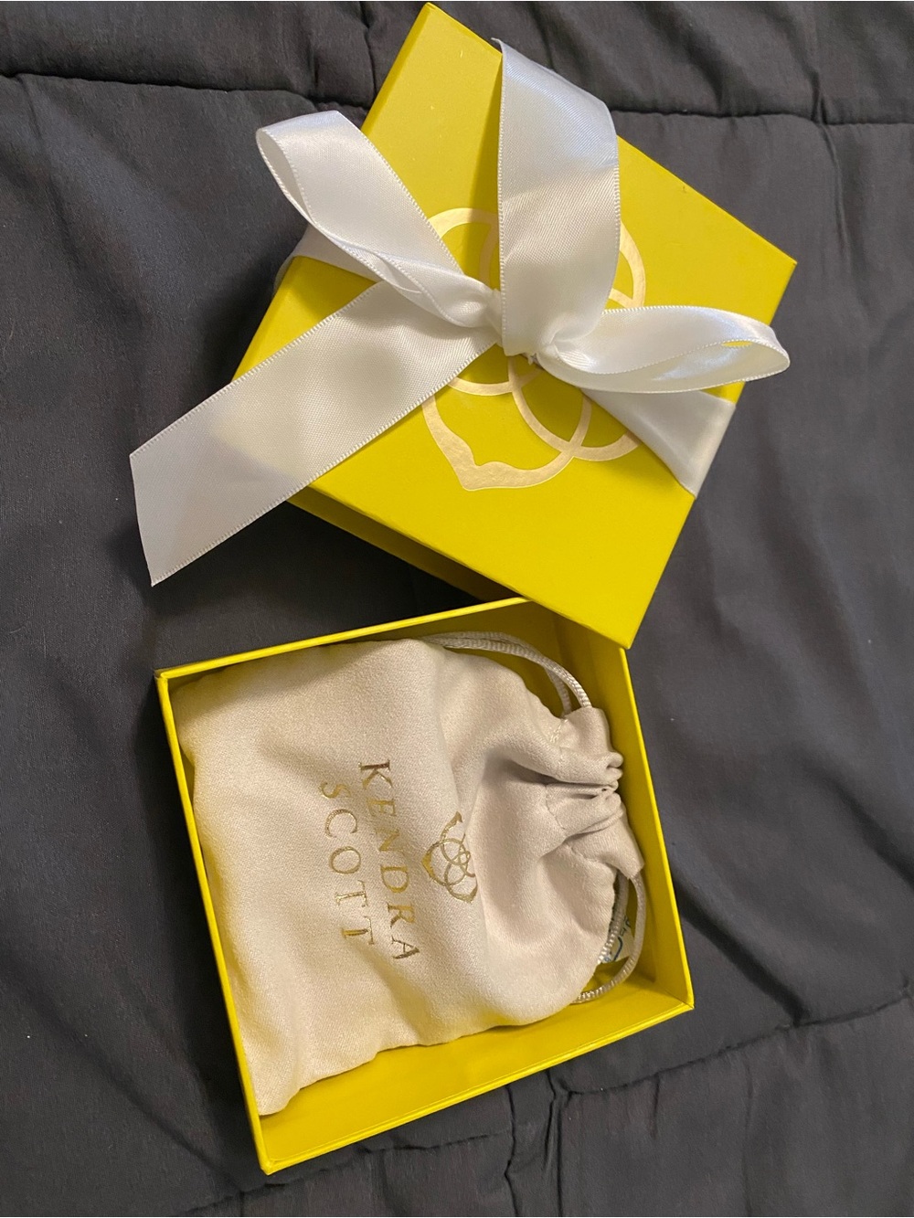 Kendra Scott Vincent Gold Chain Necklace 20” (Gold) - Picture 6 of 12